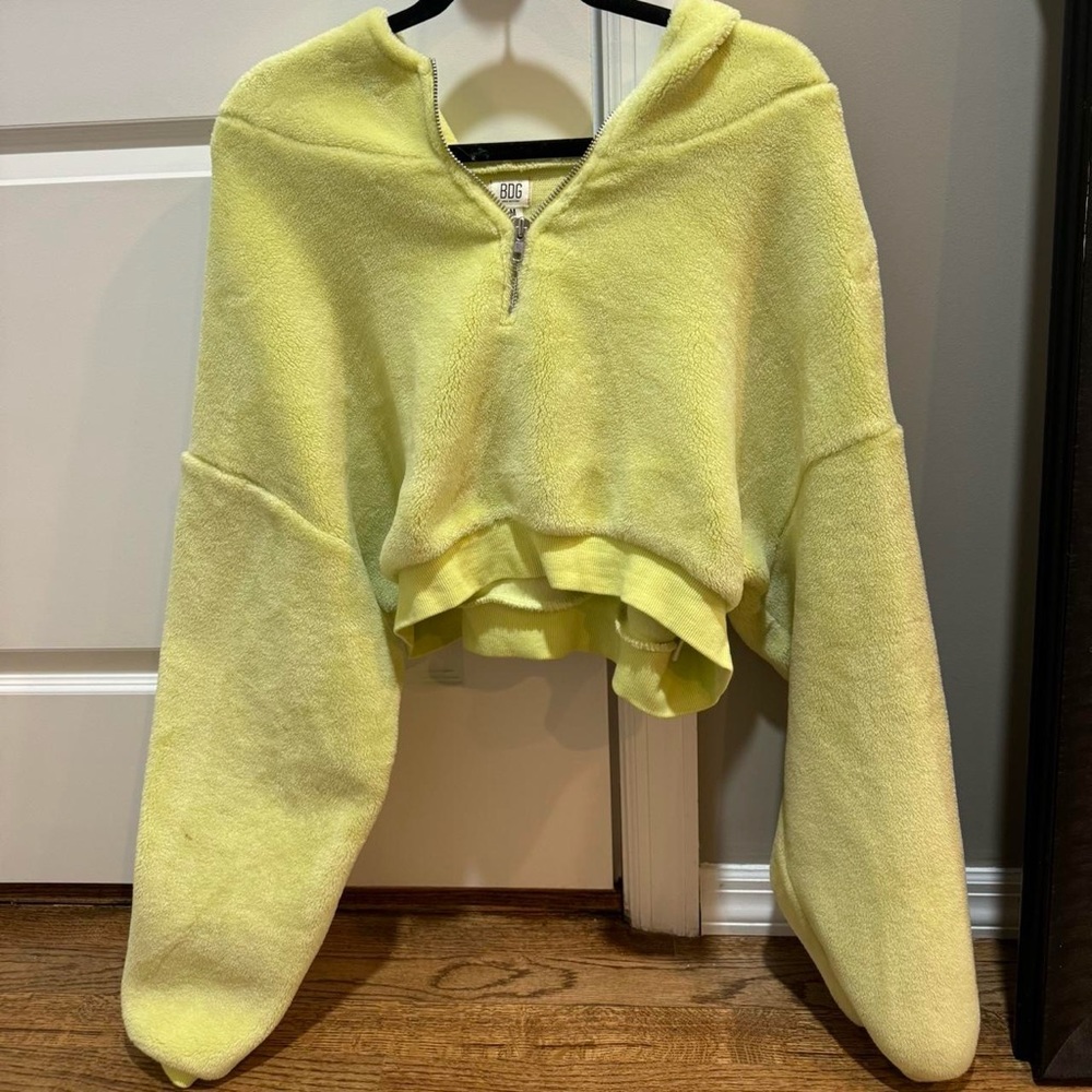 Yellow teddy BDG cropped sweatshirt from urban outfitters. Size medium